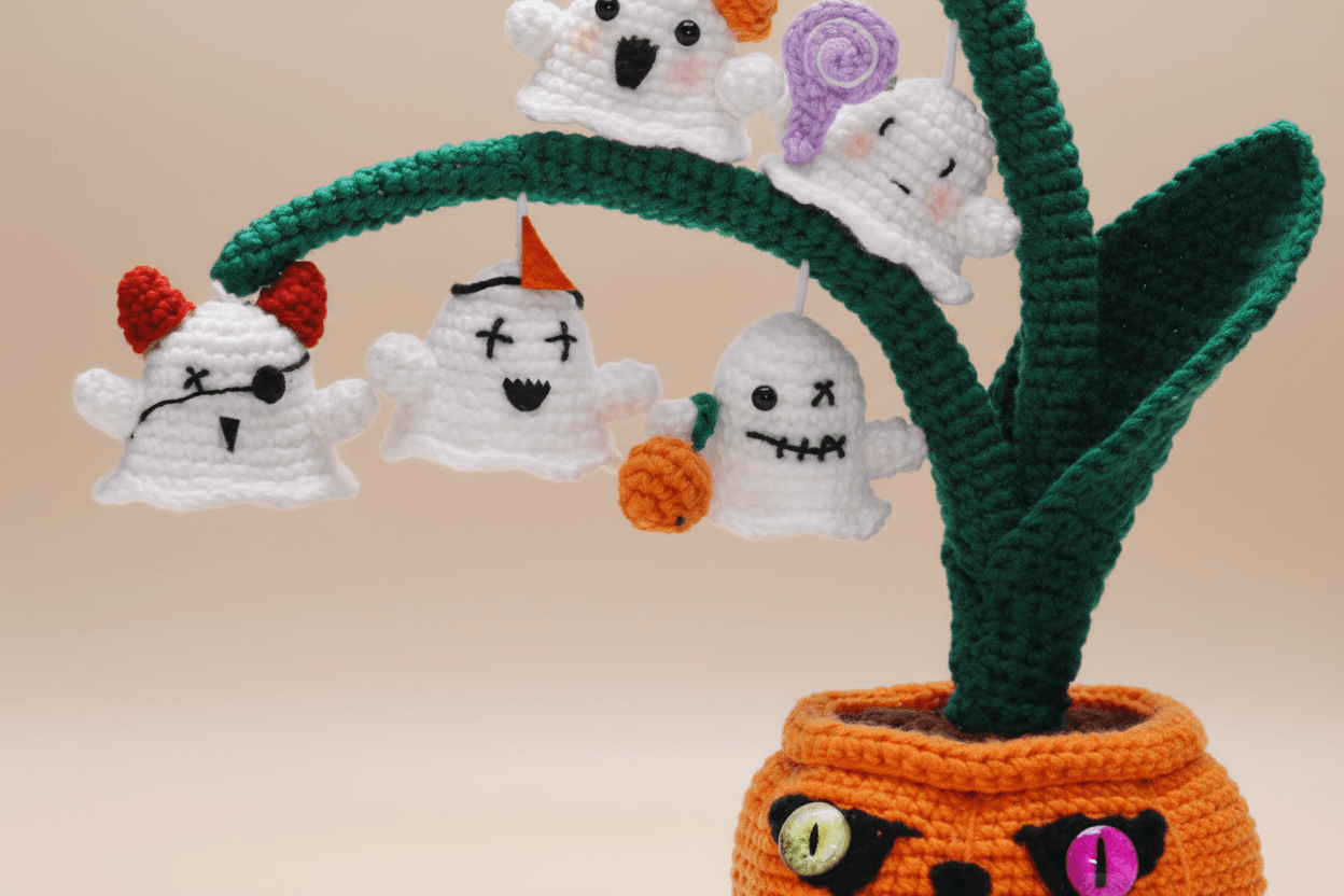 Ghost Pumpkin Plant Crochet Pattern